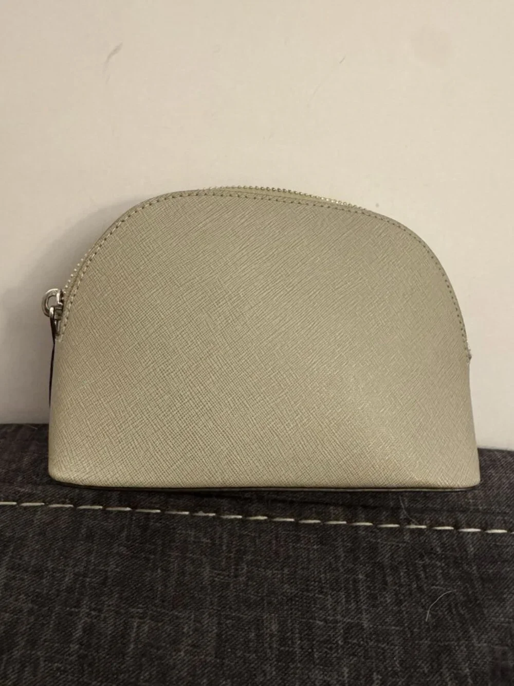 Michael Kors Ballet Leather Travel Pouch / Wallet EB11